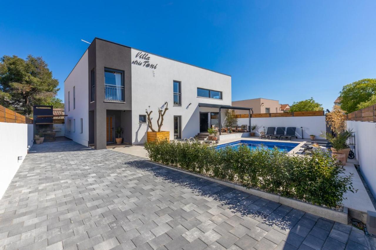 Villa Stric Toni باكوشتاني المظهر الخارجي الصورة