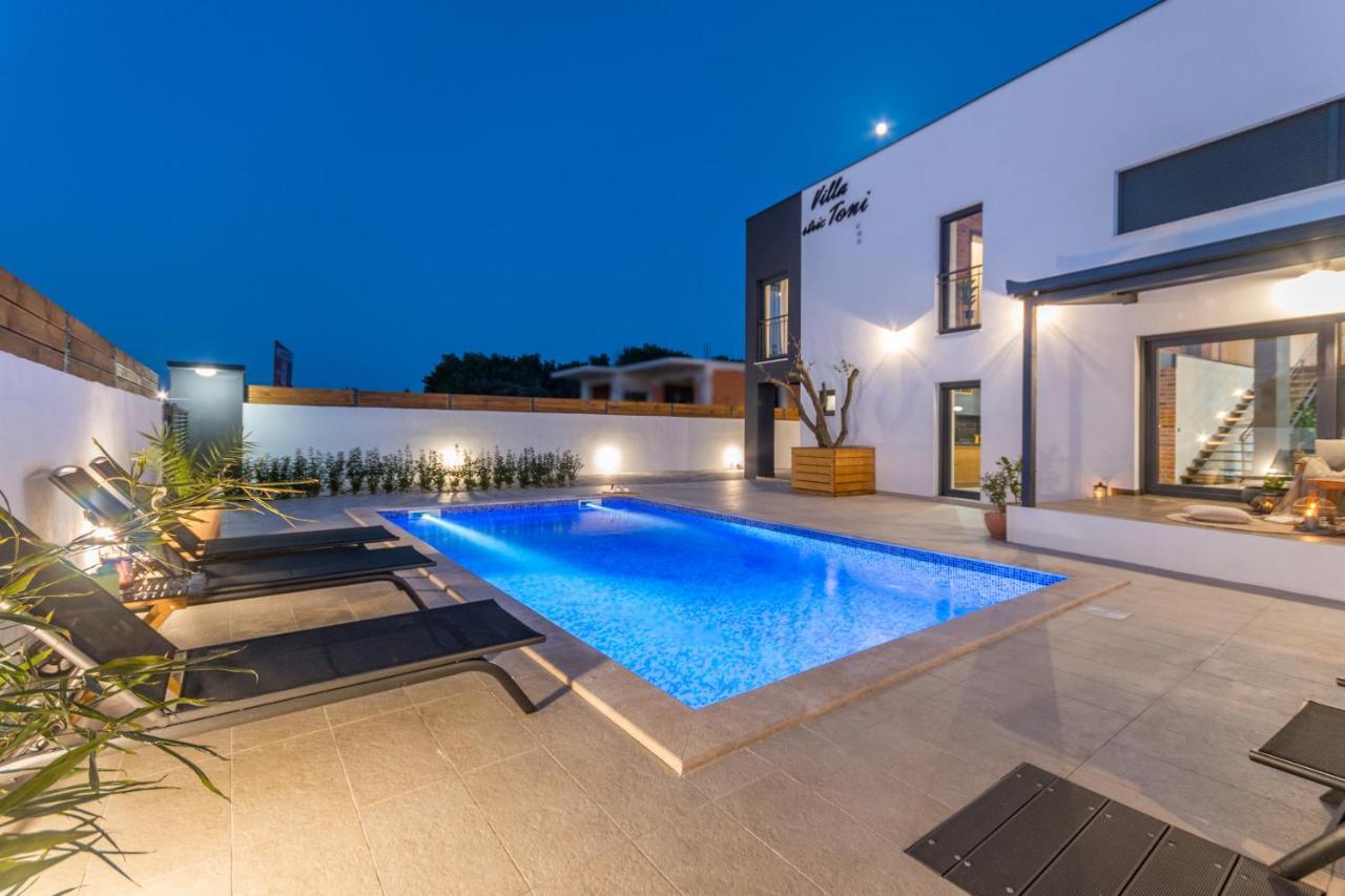 Villa Stric Toni باكوشتاني المظهر الخارجي الصورة